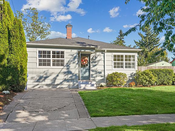 3rd image of 8102 N Dana Ave