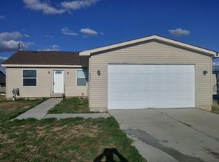 547 Tierney St, Wamsutter, WY 82336