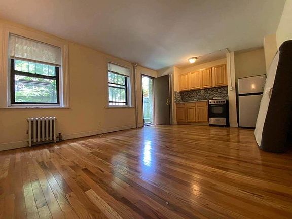 3rd image of 35 Brevoort Pl #2R