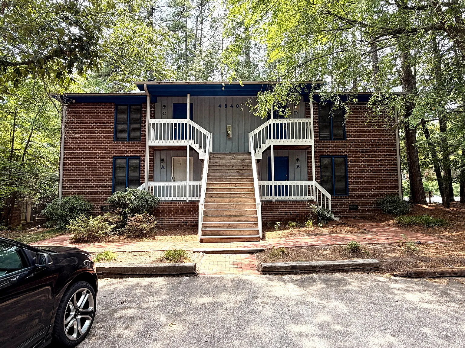 2 bed, 2.0 bath, 1060 sqft, $1,395 — Photo 2
