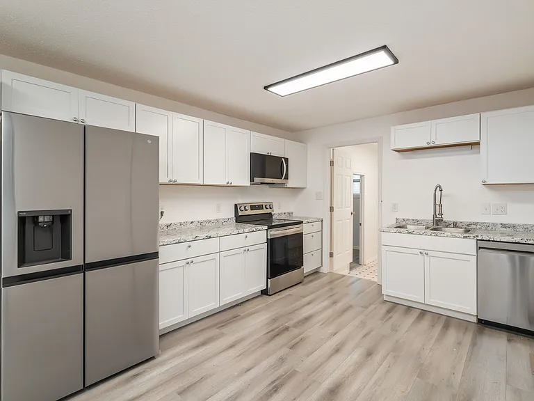728 Birchbrook Dr — Photo 8