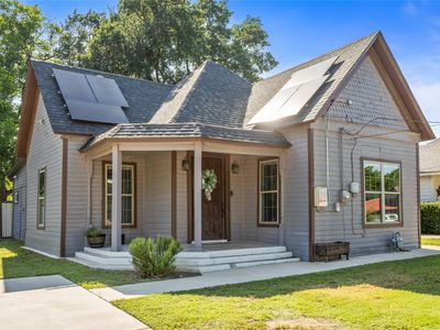 741 N Robinson St, Cleburne, TX, 76031