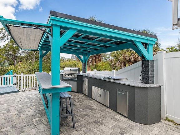 5th image of 8447 Damen Ln