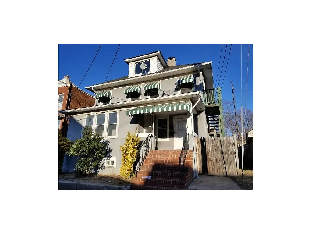 12 Drake St photo 1