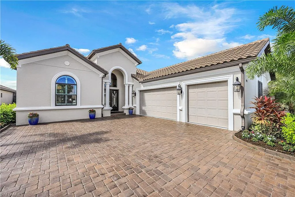 3 bed, 3.5 bath, 2850 sqft, $25,000 — Photo 3