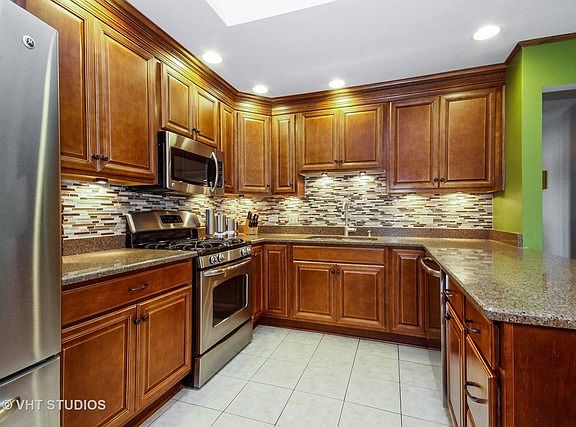 3rd image of 7631 157th St
