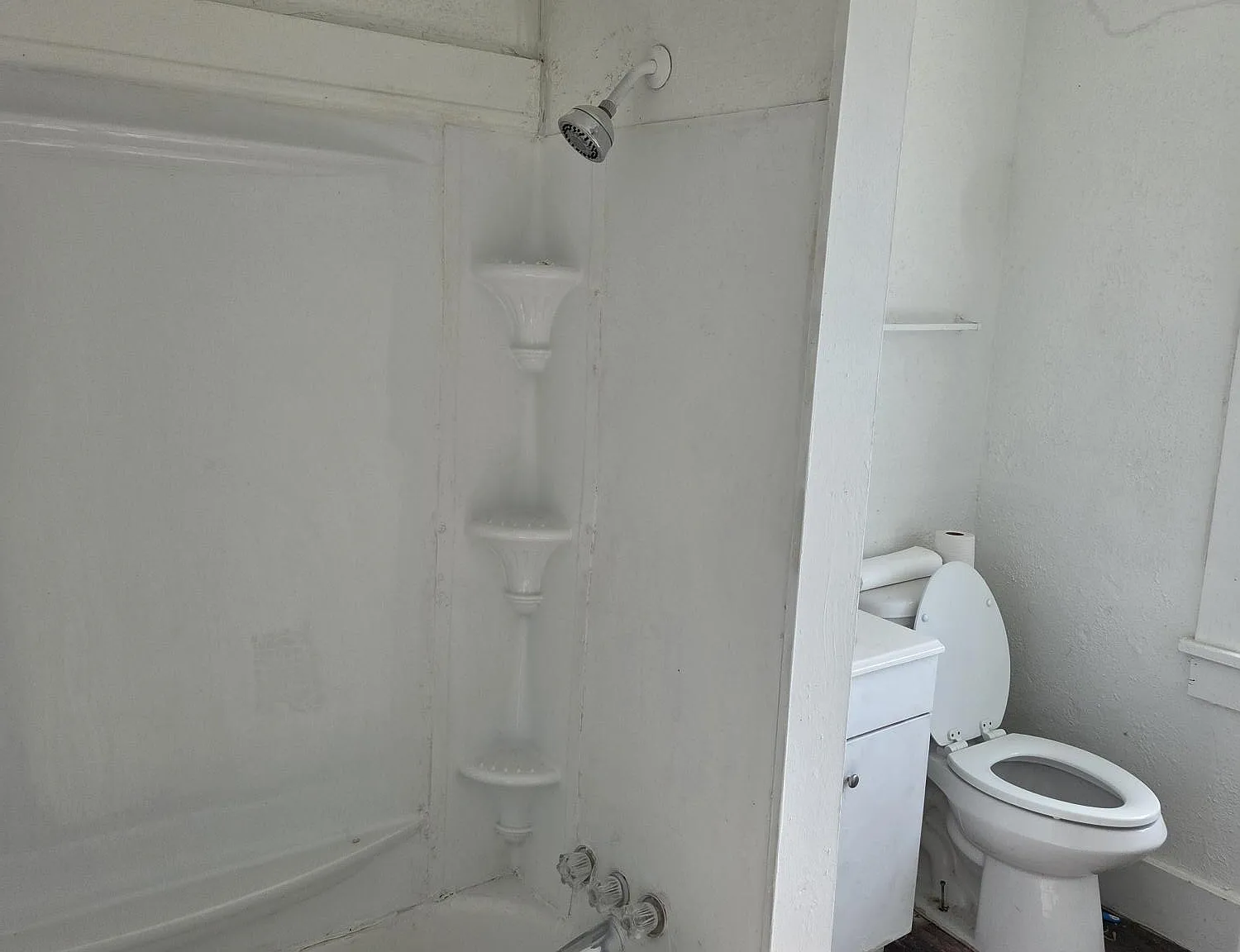 3 bed, 1200 sqft, $1,200 — Photo 3