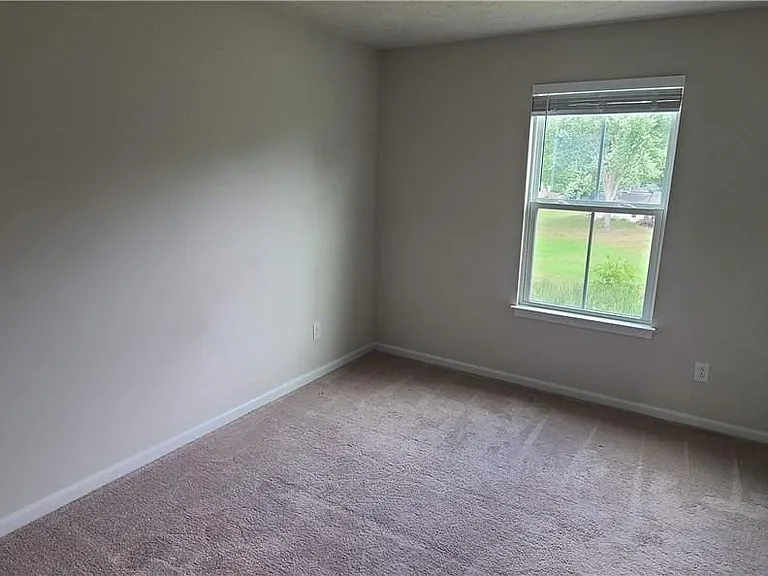 1157 Meadow Run — Photo 13