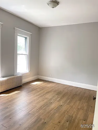 733 Eagle St #2 Photo 1