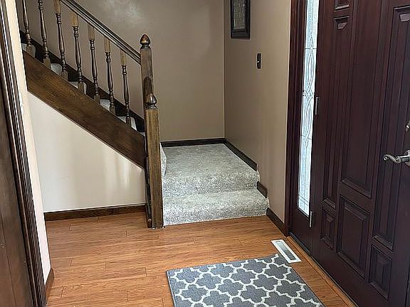 2nd image of 35 Hickory Ridge Dr