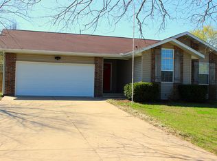 1504 E Windridge, Ozark, MO 65721