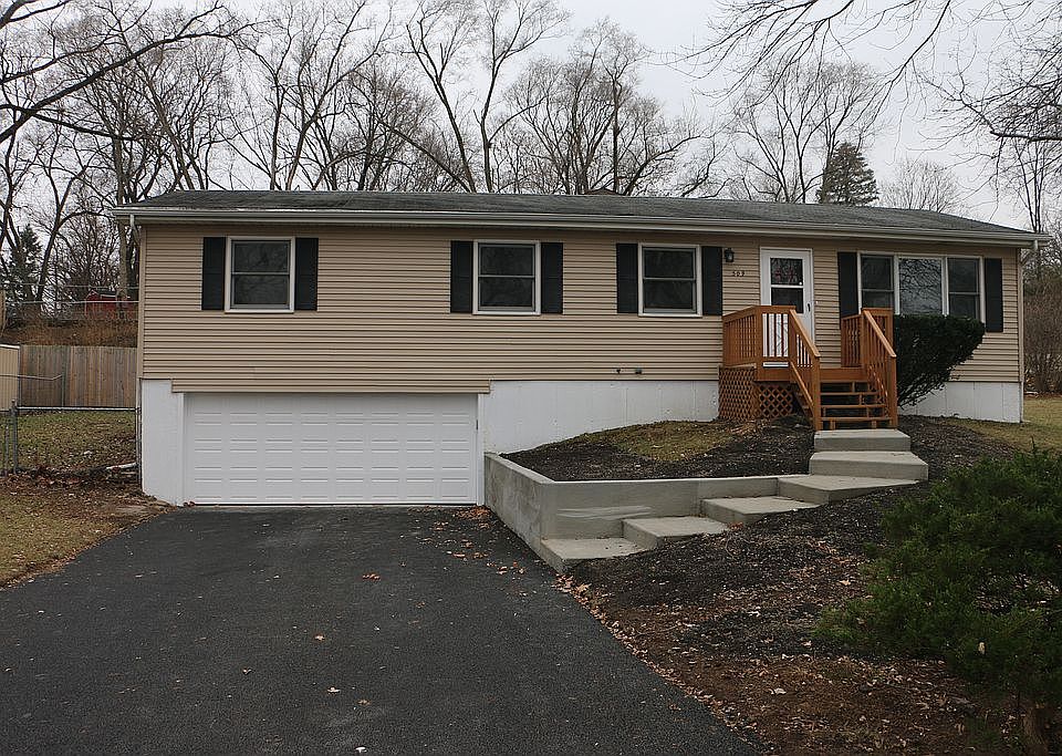 509 Sunrise Dr McHenry, IL 6