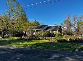 939 Topside Dr, Sevierville, TN 37862