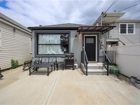 4 Lake Ave, Brooklyn, NY 11235