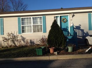 72 N Branch Rd, Northfield, IL 60093