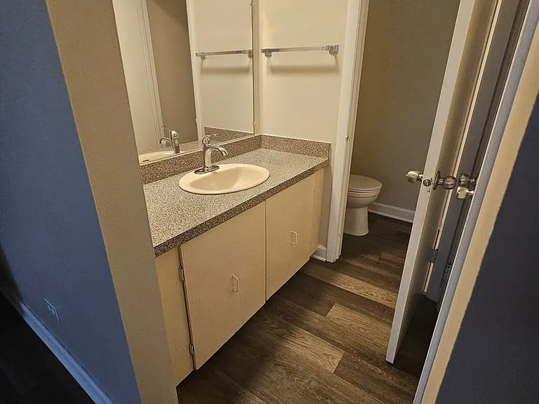 Maple Apts — Photo 23