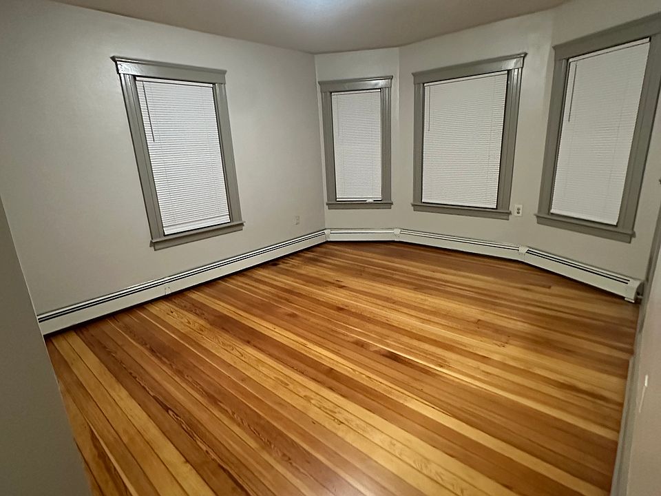 1st image of 19 Marion Ave N #2