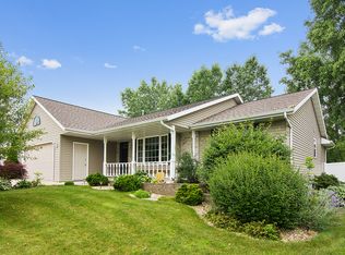1523 Rockwell Rd, Green Bay, WI 54313