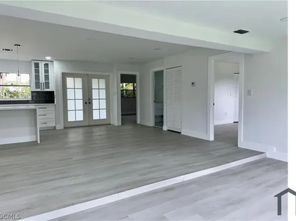 6187 Island Park Ct, Fort Myers, FL 33908