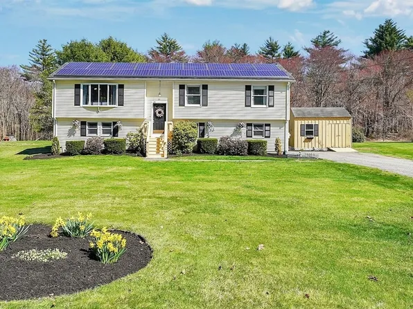 21 Autumn Ln, Belchertown, MA 01007