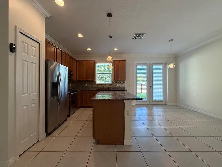1018 Capitol Hill Ct — Photo 15