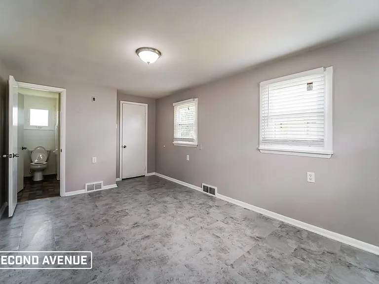 2210 Guffey Rd — Photo 9