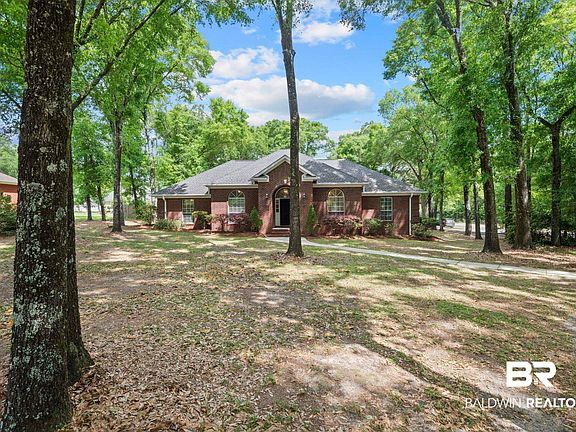 2nd image of 8500 Vintage Woods Dr