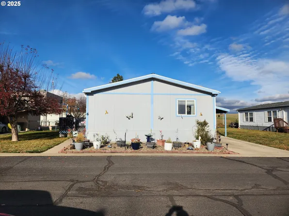 313 12th St Unit 4, La Grande, OR 97850