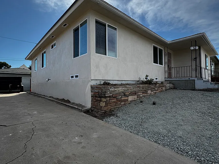 4920 Rockford Dr — Photo 15