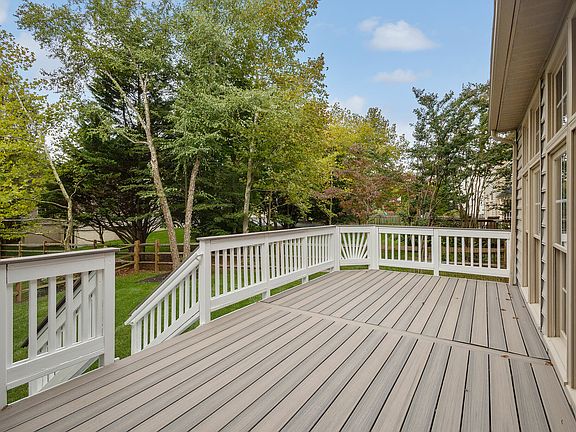3rd image of 43179 Allenby Way