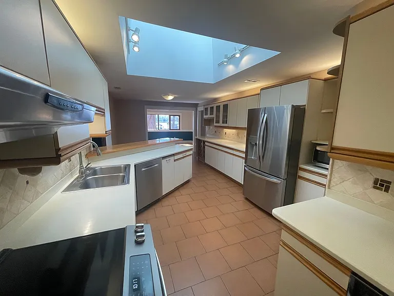 8788 Graham Rd — Photo 12