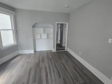 49 Norwood Ave #2 — photo 4 of 6