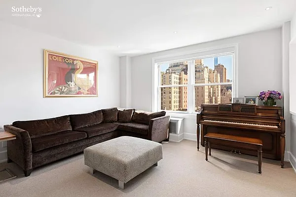 Sold by Sotheby's International Realty | media 22