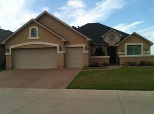9008 Landmark Ln, Denton, TX 76207