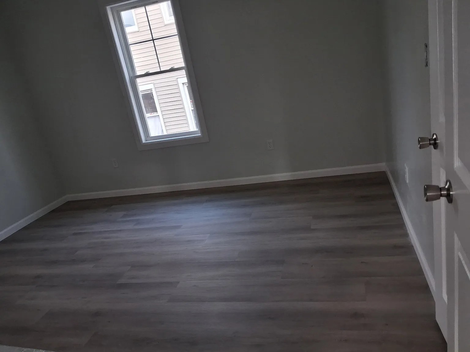 3 bed, 2000 sqft, $1,800 — Photo 4