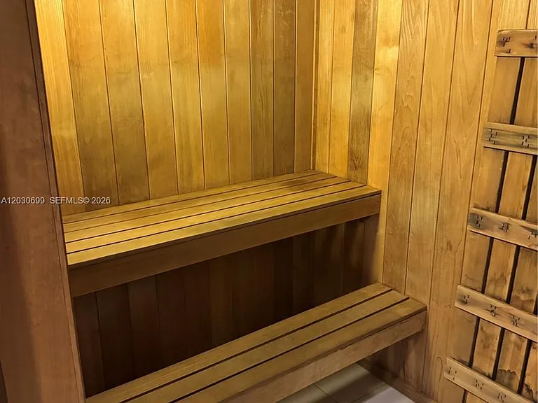 350 NE 24th St #407 — Photo 31