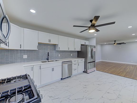 5th image of 22347 Strassburg Ave