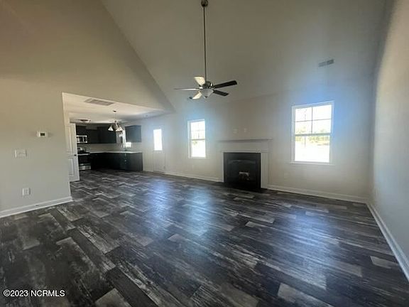 4th image of 527 Isaac Branch Dr