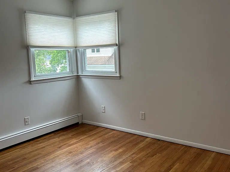 30 Notre Dame Ave #1 — Photo 5