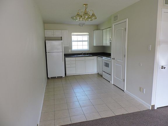 2nd image of 1622 Amour Dr