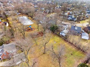 19980 W Clairview Ct, Grosse Pointe Woods, MI 48236