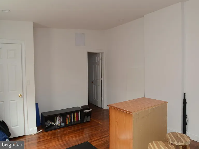 2124 Spruce St #3R — Photo 10