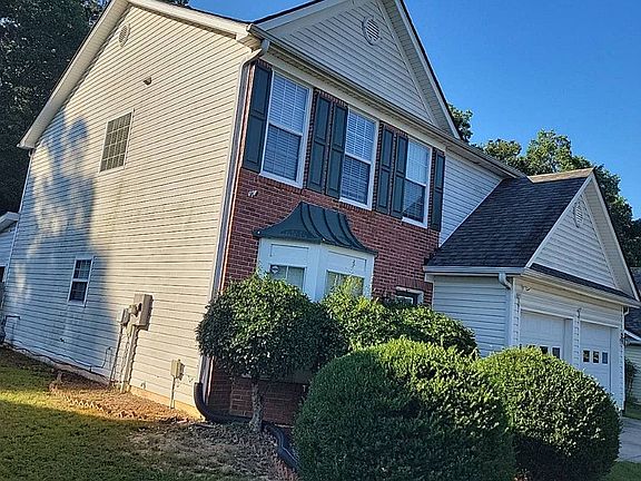 3rd image of 2535 Fairmont Park Ct