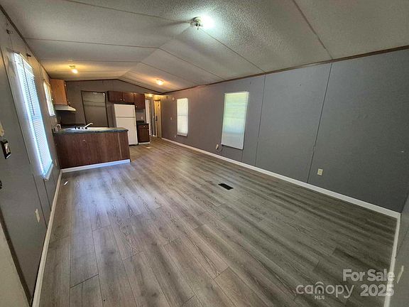 3rd image of 193 Teva Hollow Ln