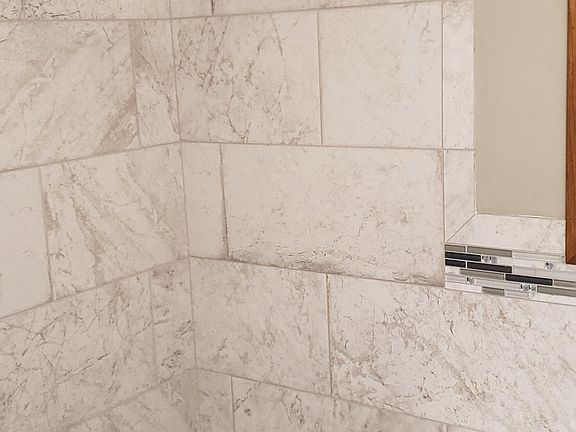 4th image of 5260 W 87th St APT 1