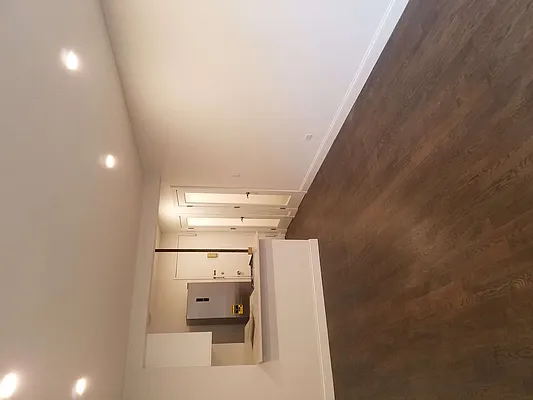 Sold by Ellen Elliot, LREB | media 18