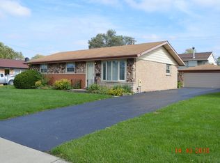 9121 Orchard Ln, Bridgeview, IL 60455
