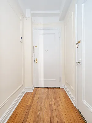 Rented by City Connections Realty | media 12