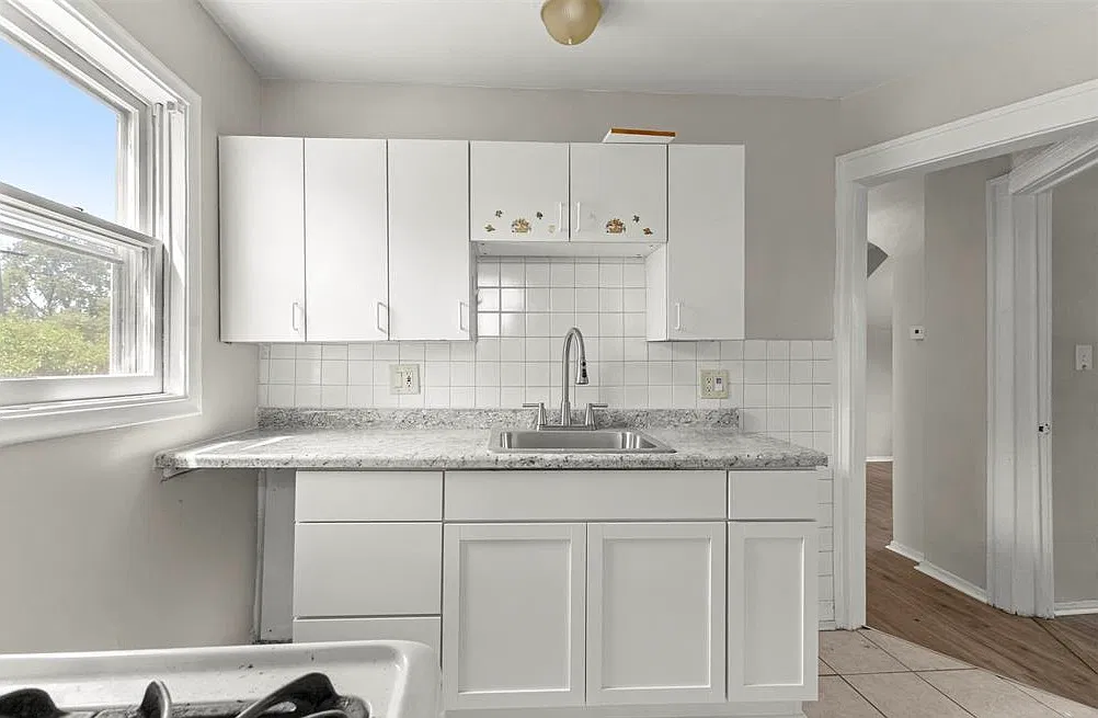 1512 Richmond Ave — Photo 2