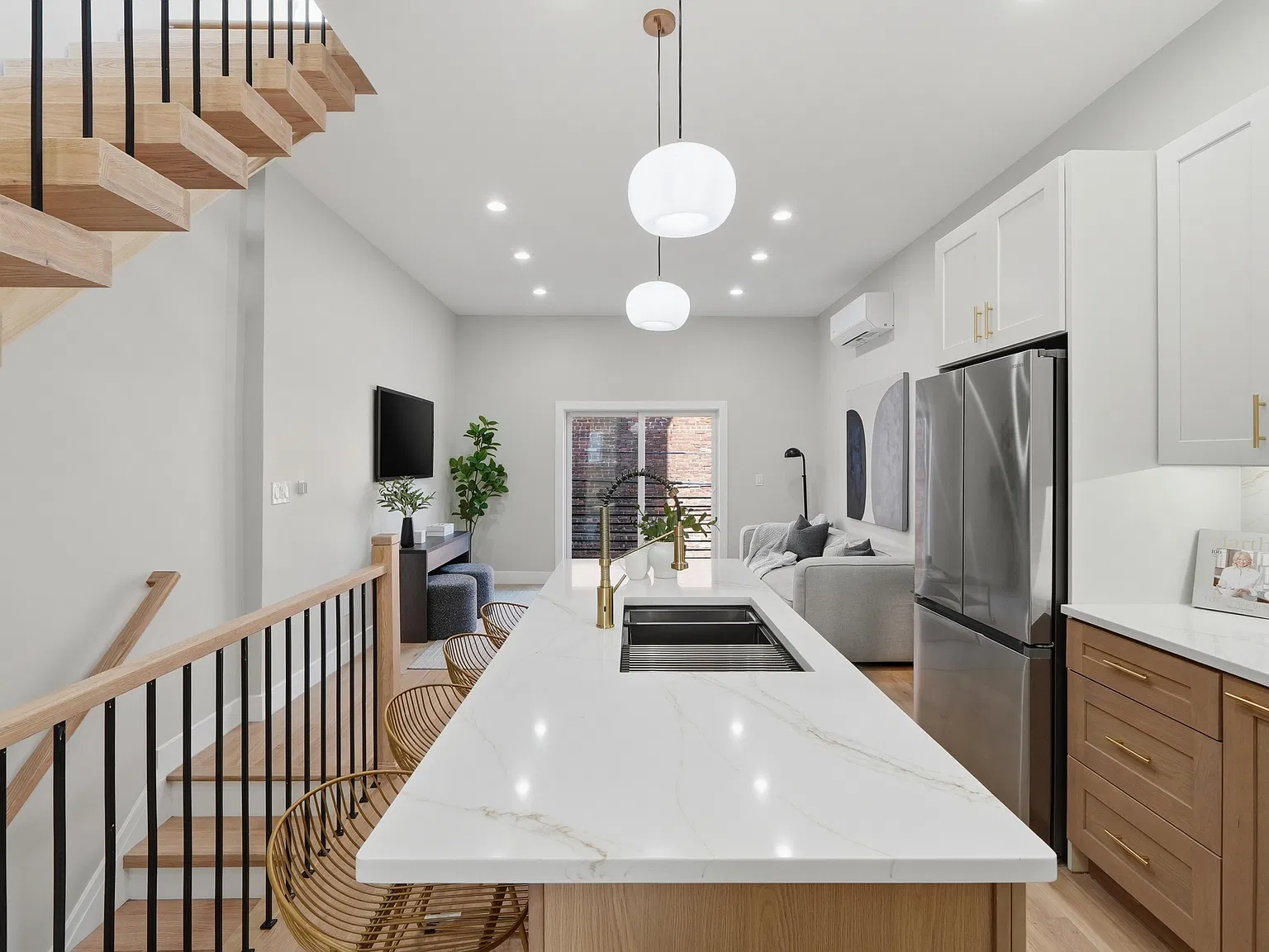 3 bed, $3,500 — Photo 3